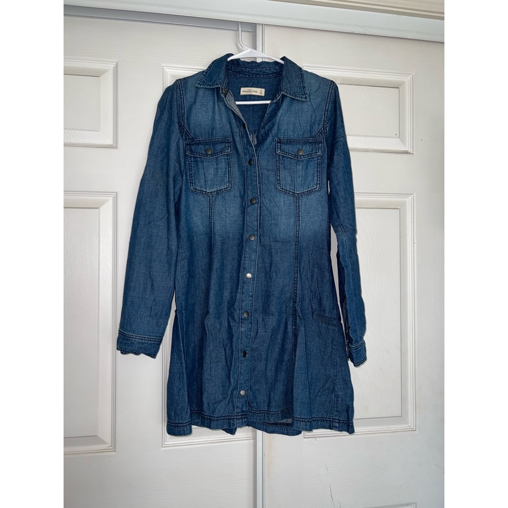 Abercrombie and Fitch Denim Long Sleeve Dress. Size M.
